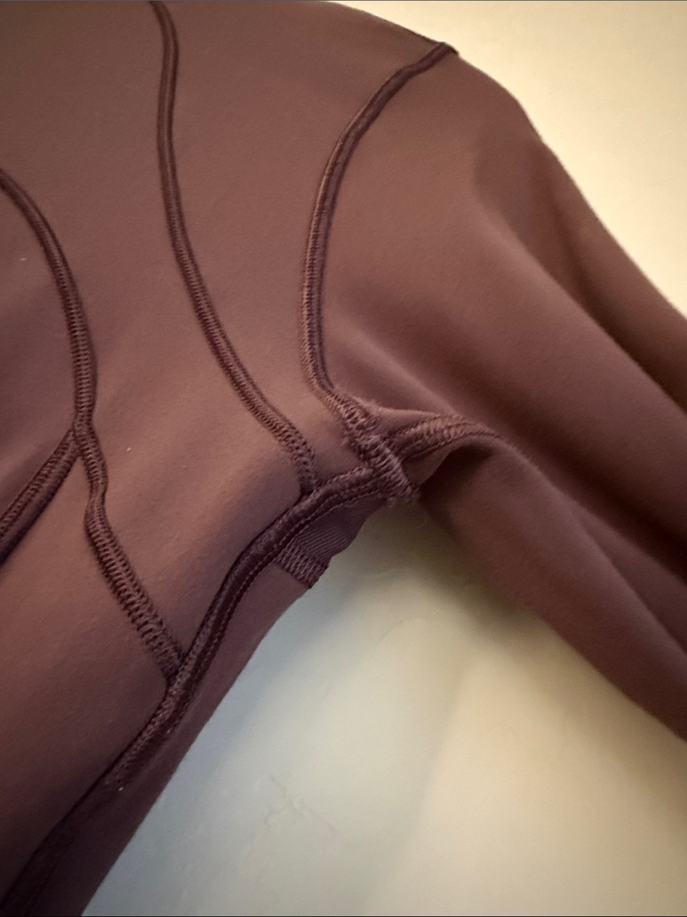 lululemon athletica Define Hooded Jacket Nulu Black Plum (Plum/Brown) Size 8 - Picture 7 of 15